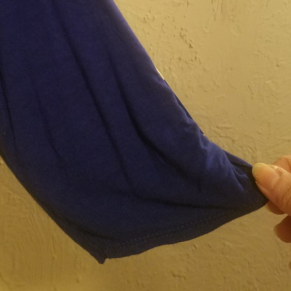 Top - Picture 2 of 5